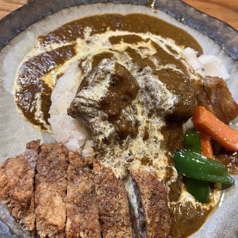 欧風ラム&マッシュルームカレー  牛カツトッピング(さぼてん食堂 )