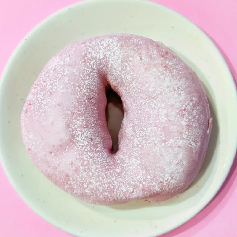 いちごみるく(珈琲とドーナツ　ふわもち邸)