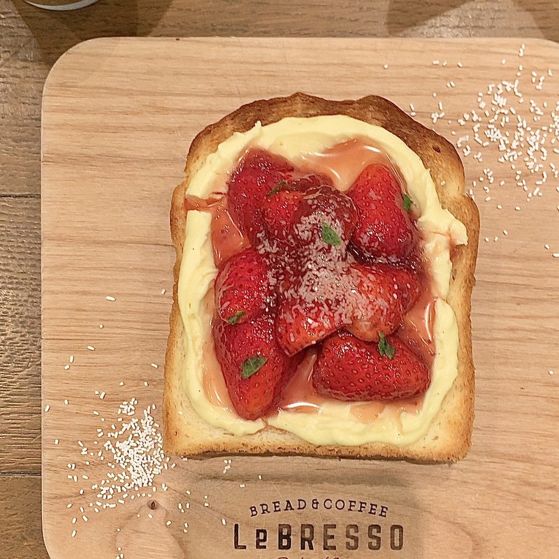 ストロベリー&カスタードトースト(レブレッソ(LeBRESSO)　グランフロント大阪店)