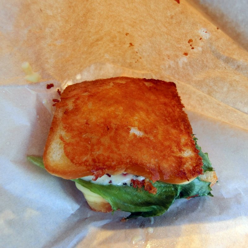 グリチー　カニクリームコロッケ(映画館みたいなお弁当屋さん dinema（ディネマ） 赤坂見附店)