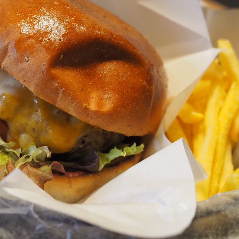 ラムパティバーガーセット(ハワイアンカフェ ラウラウラム)