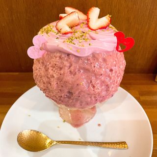恋するピンクのいちご氷〜ラズベリーショコラ(かき氷研究所)