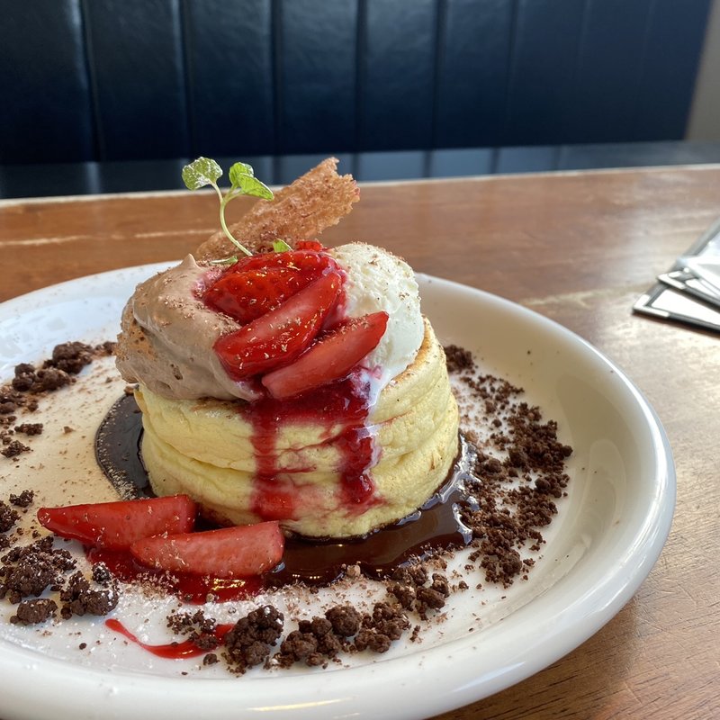 アマゾンカカオと苺のパンケーキ(Greenpoint by Bedford Cafe)