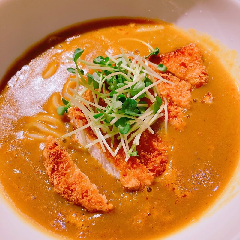とんかつのっけカレーうどん(めん、色いろ。いつでも、おやつ。 新宿)