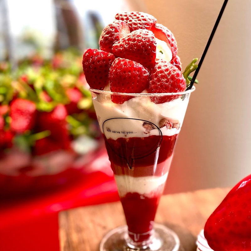 プレミアム苺パフェ(阪神百貨店梅田本店 催事場)