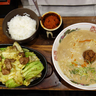 博多鉄板焼きセット(博多拉担麺 まるたん 姪浜店)