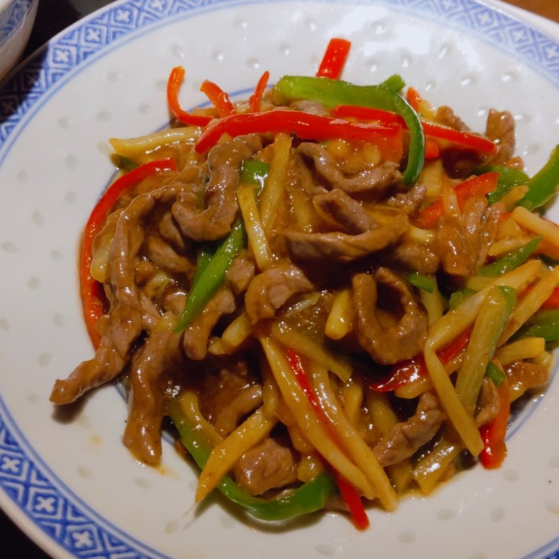 青椒牛肉絲(漢陽楼 （カンヨウロウ）)