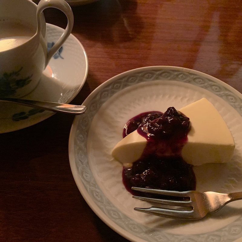 レアチーズ(カフェ トゥジュール デビュテ)