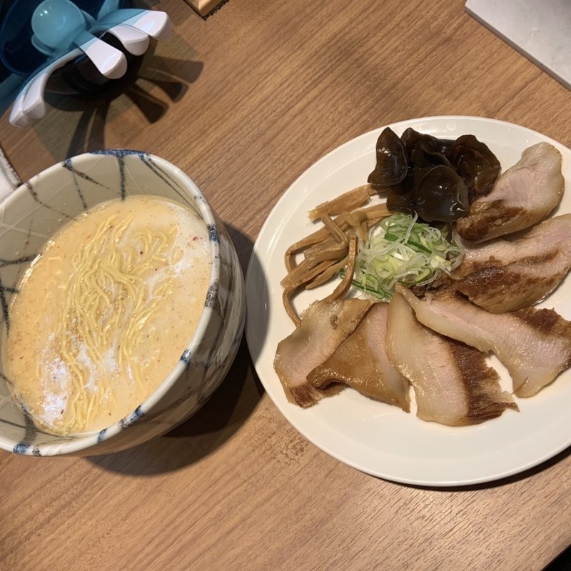 とろ肉しおらーめん(風来居 新宿店 （ふうらいきょ）)