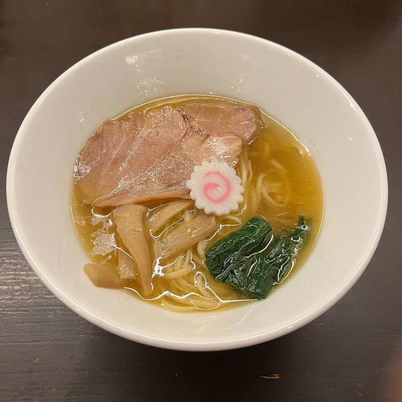 鶏塩らーめん(博多とんこつ 豚の足跡)