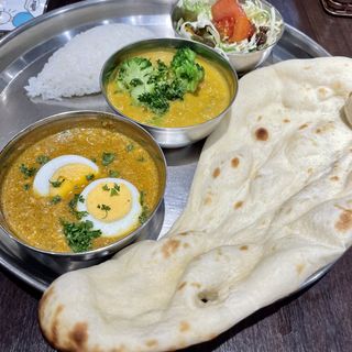 日替わり2種類カレーセット(ビストロひつじや 神田店)