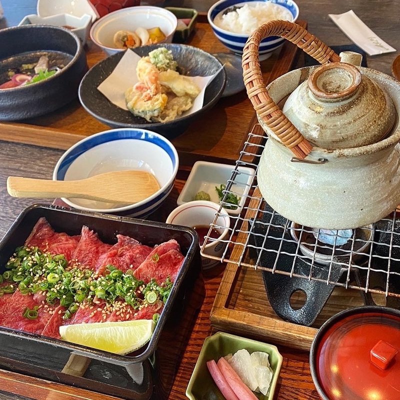 (伊勢門本店 （イセモンホンテン）)