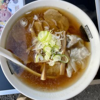 ワンタン麺(若葉)