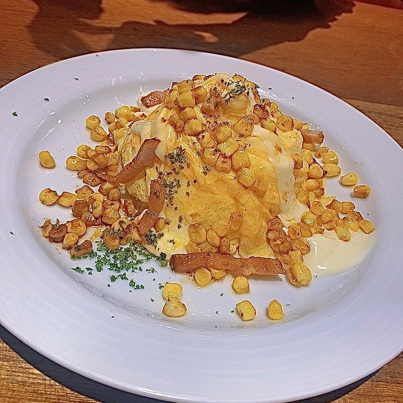 焼きとうきびとチーズの醤油バターオムライス(北海道 バル　YOSHIMI 二子玉川ライズ店)