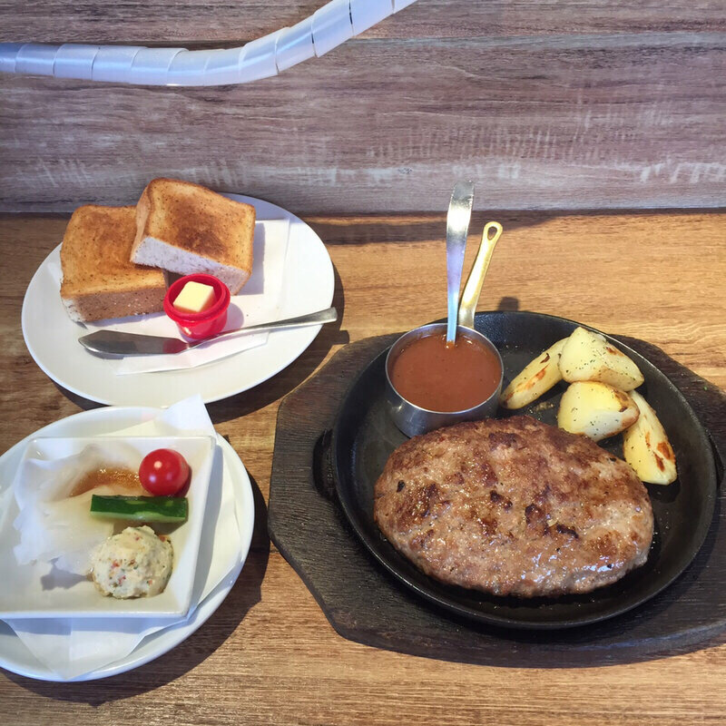 デミグラスハンバーグ300g(ハンバーグレストランBOSTON昭和町本店)