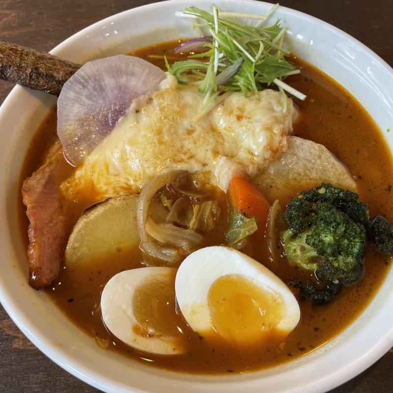 ベーコンとチーズのスープカレー(奥芝商店 帯広本店)