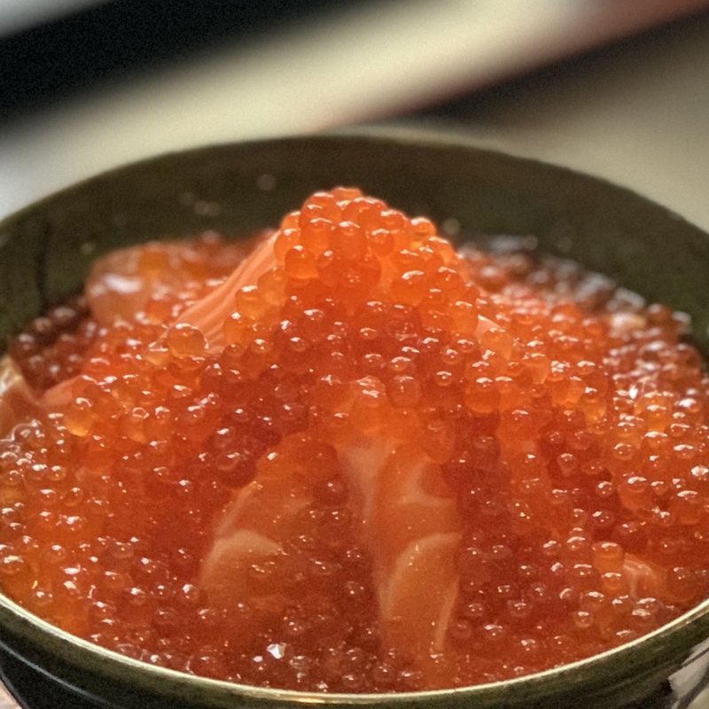 サーモンとイクラの親子丼(なかむら)