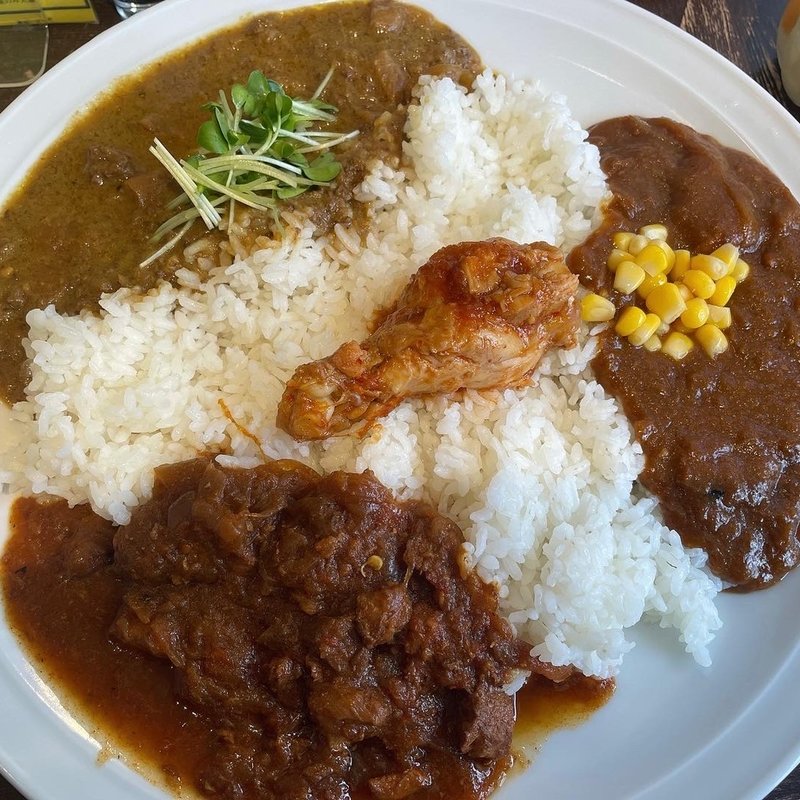 トライアングルカレー(サイのツノ)