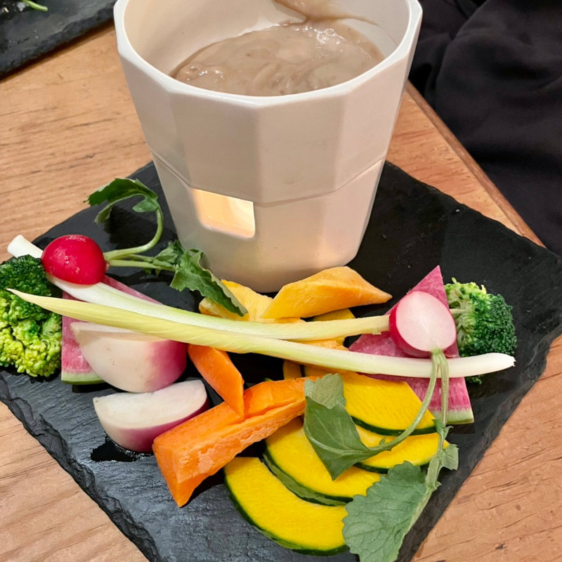 厳選野菜のバーニャカウダ(カフェ ラ・ボエム 表参道 （Cafe La Boheme）)