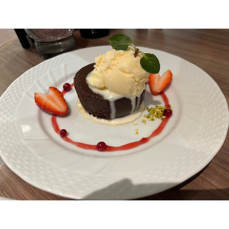 バレンタインとろけるフォンダンショコラ(星乃珈琲店 栄店)