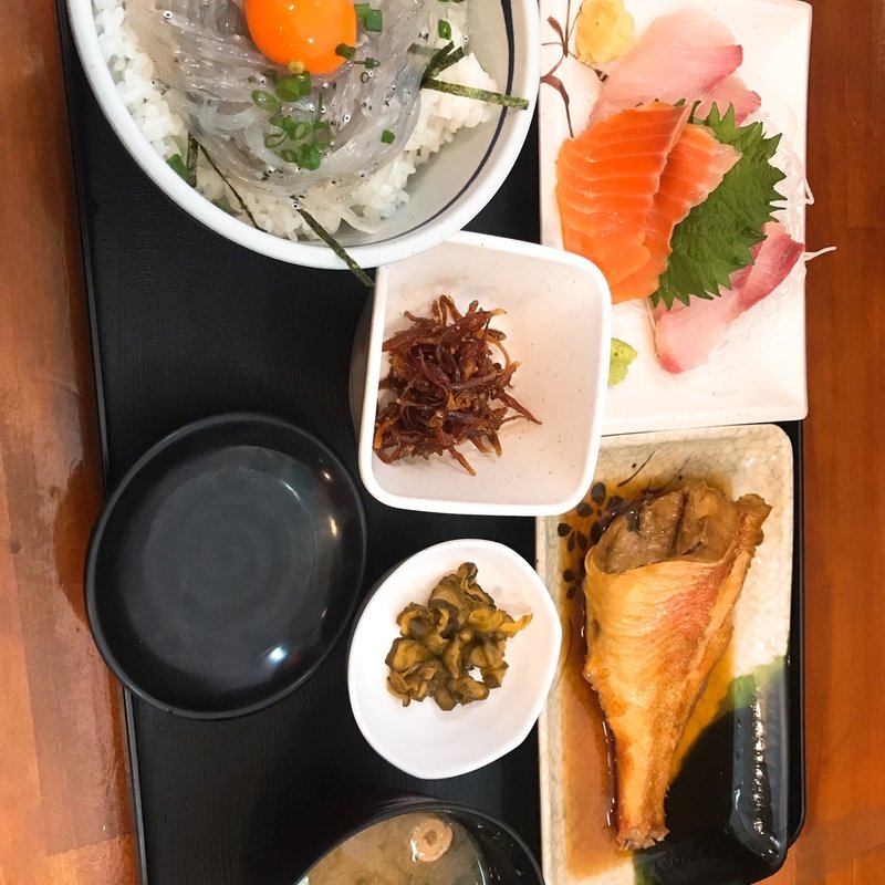 とおスペシャル御膳(かあちゃんの店)