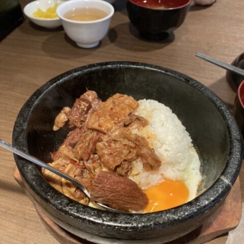 石焼き牛すじ丼定食(路地裏 （ろじうら）)