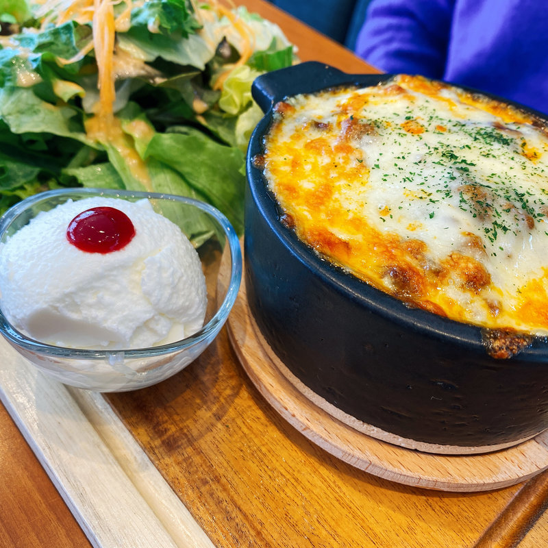 焼きチーズドライカレー（温玉入り）(corrot. )