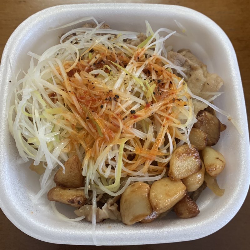 にんにく赤だれ白髪ねぎ牛丼(すき家 府中本宿店 )