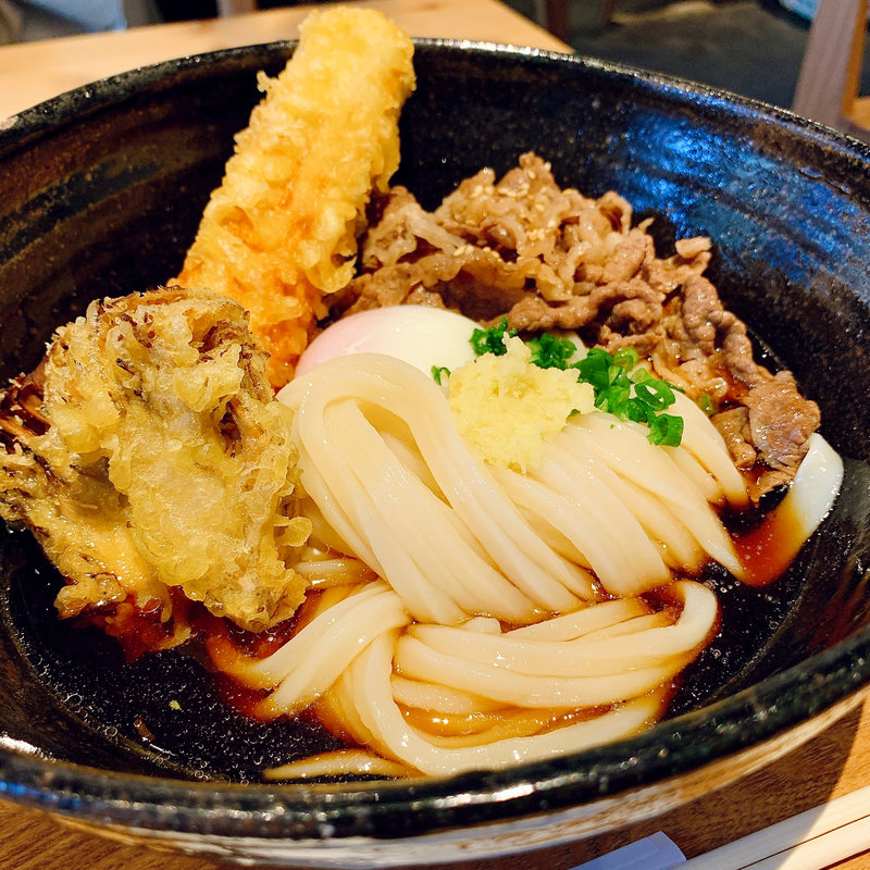 肉ぶっかけ温玉のせ(扇町うどん屋あすろう)