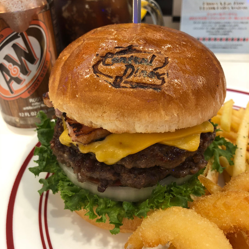 チーズバーガー(セントラルダイナー)