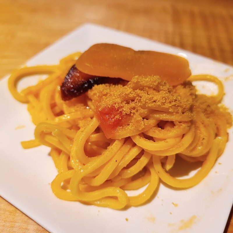 2種のカラスミ手打ちタリオリーニ(酒 秀治郎)