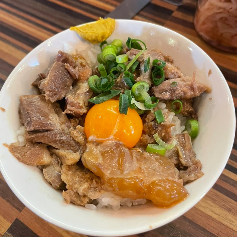 旨トロ叉焼丼(ラーメン かなで食堂 )