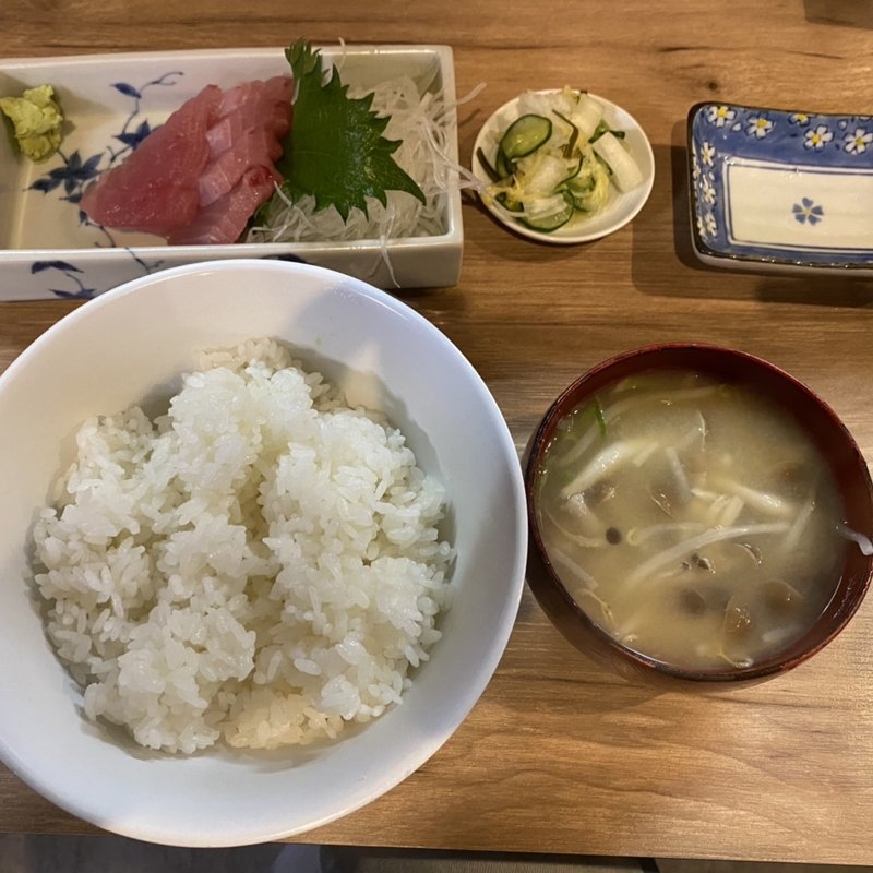 刺身定食　ビンチョウマグロ(居酒屋まるきん)