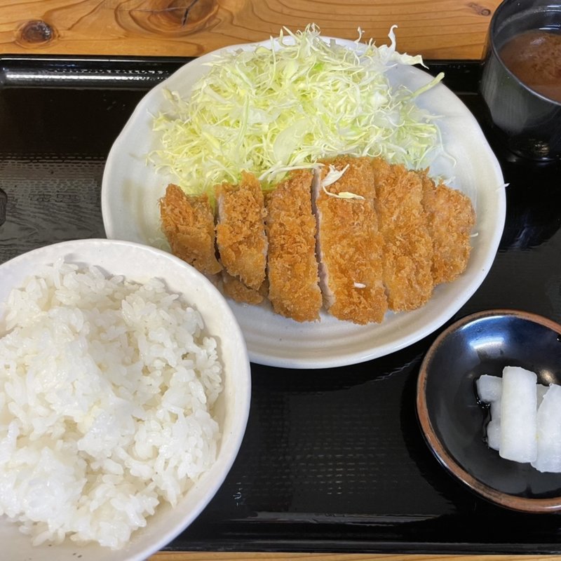 ロースかつ定食(とんかつまるや 新橋駅前本店)