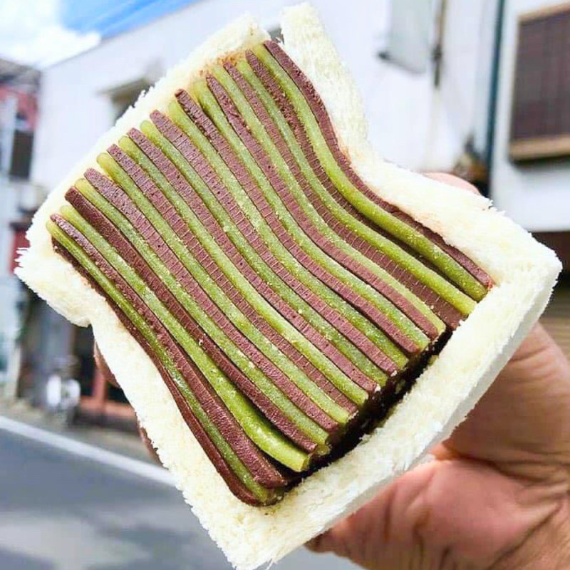 もちもち抹茶とチョコレートのミルフィーユぱん(コーヒー＆トースト)