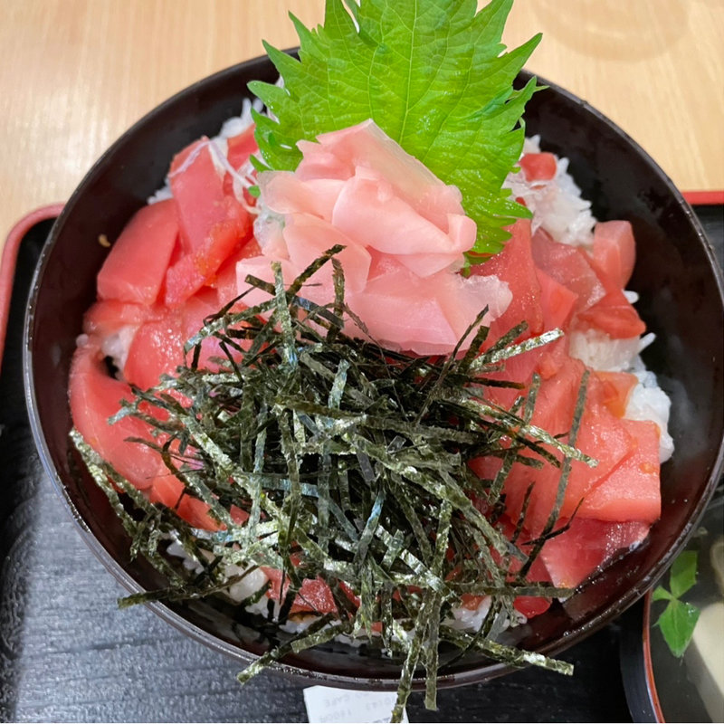 富士山盛り丼(本まぐろ直売所)