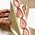 いちごサンド(果実園リーベル 藤沢店)