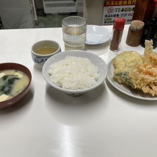 天ぷら定食（ご飯中）(天ぷら定食ふじしま)