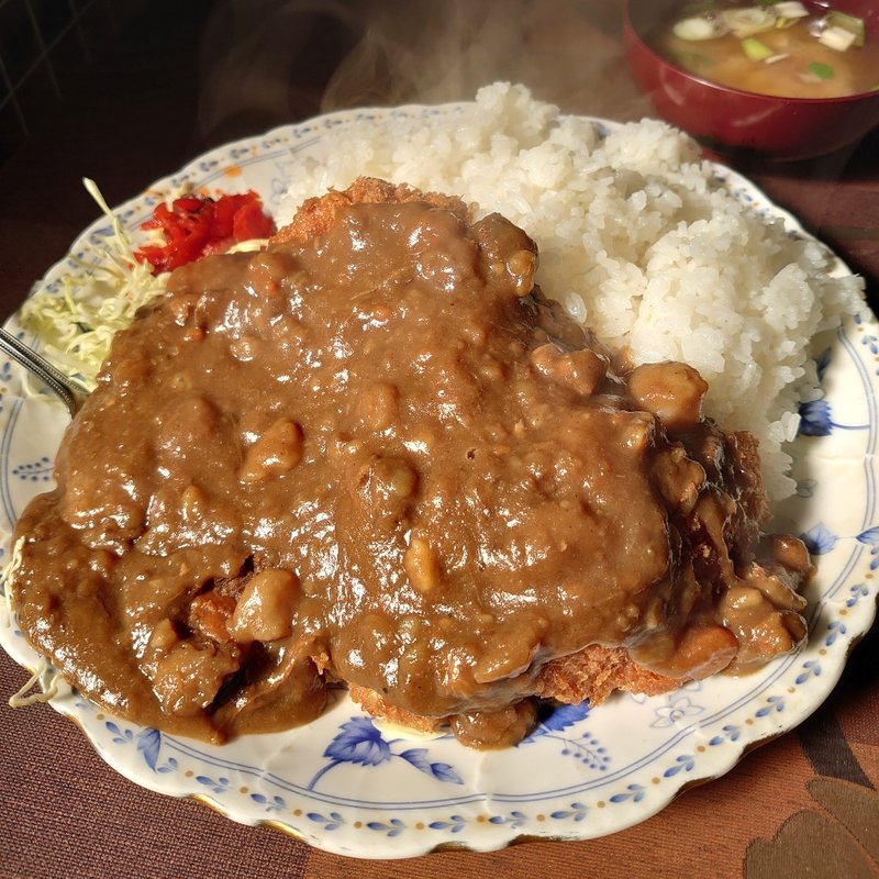 カツカレー＋大盛り(とんかつ 真花 （とんかつ しんか）)