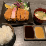 特選ロースかつ定食厚切り(とんかつ 大喜)