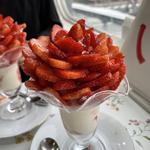 いちごパフェ