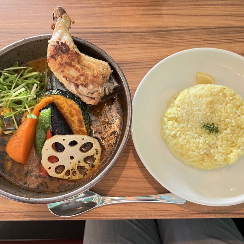 焼きチキンカレー(ロビスパ(札幌スープカリィ ロビンソン スパイス))