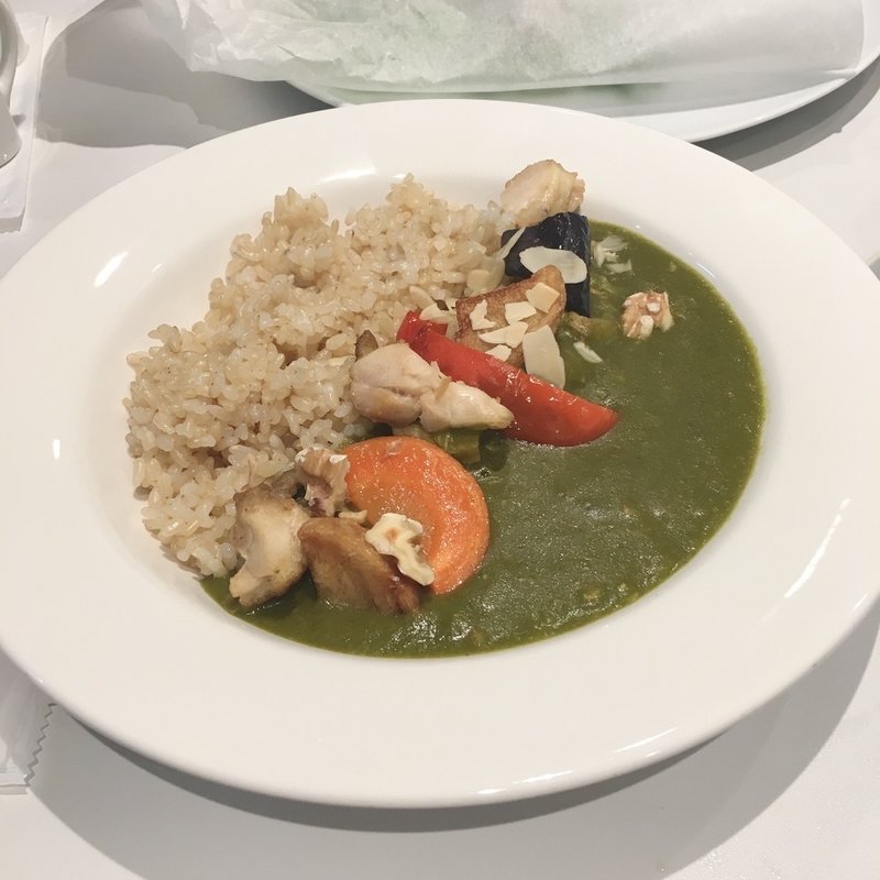 チキンとほうれん草のココナッツミルクグリーンカレーset(Eat&Smile)