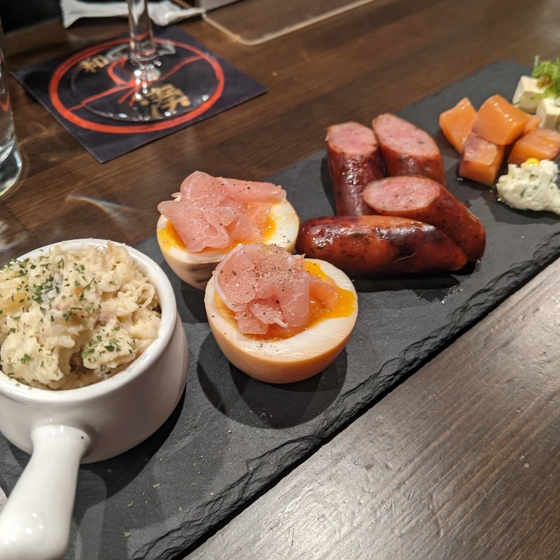 燻製5種盛り合わせ(日本酒と燻製 和ばる 湊 天満店)