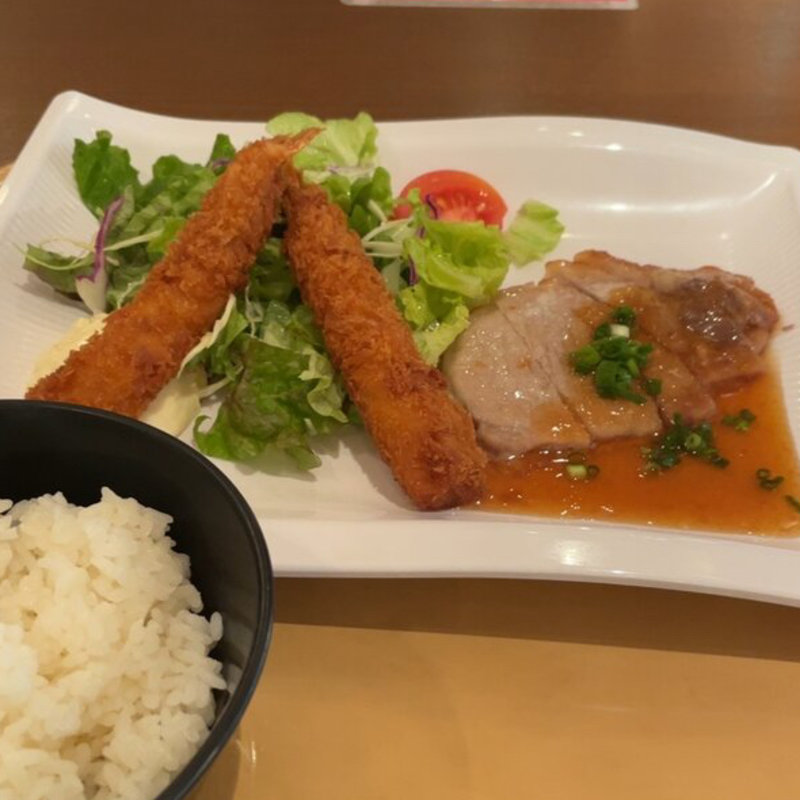 海老フライと豚ロース(百代茶屋 （ひゃくだいちゃや）)