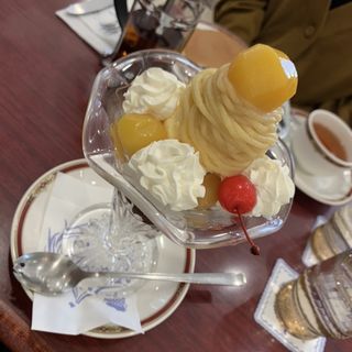 モンブランパフェ(タカセ洋菓子本店)