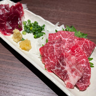 特上馬刺し（霜降り・ロース）(もつ鍋　田しゅう　名古屋店)