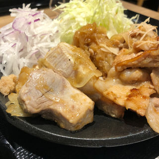 特上マグロと桃豚の2種盛り生姜焼き定食(しょうが焼き Baka)