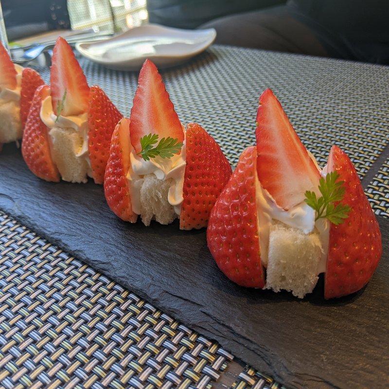 逆いちごサンド(THE LIVING)