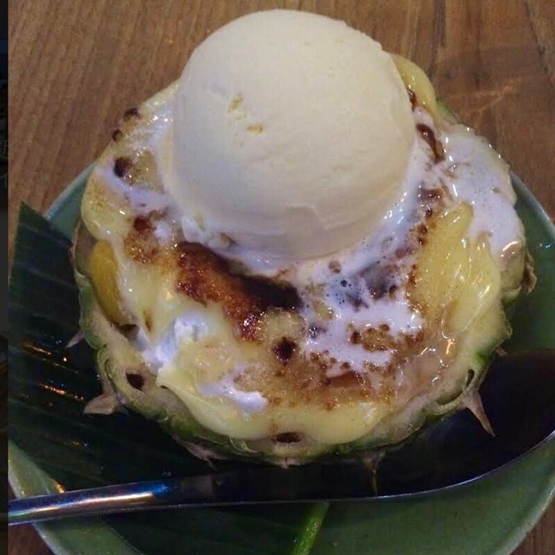 タイ屋台のパイナップルブリュレ(モンスーンカフェ 舞浜イクスピアリ （Monsoon Cafe）)